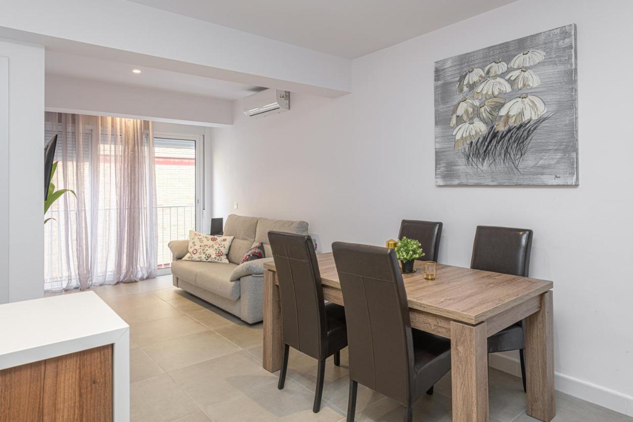 Wintowinrentals Malaga Center, Comfortable And Renovated Kültér fotó